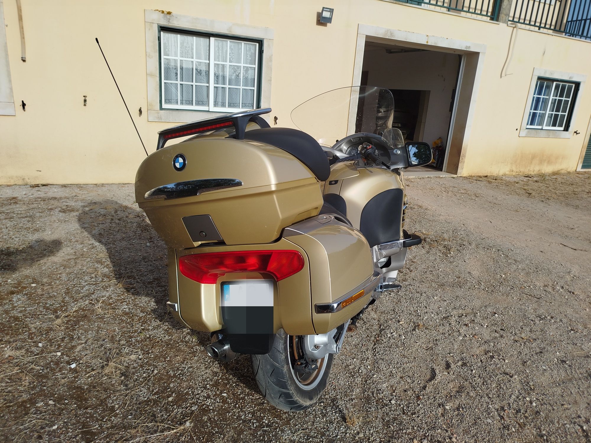 BMW  K1200 LT  com muitos extras.