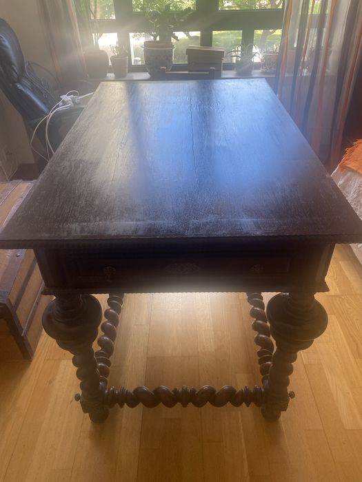 Mesa buffet em pau santo, estilo torcidos e tremidos