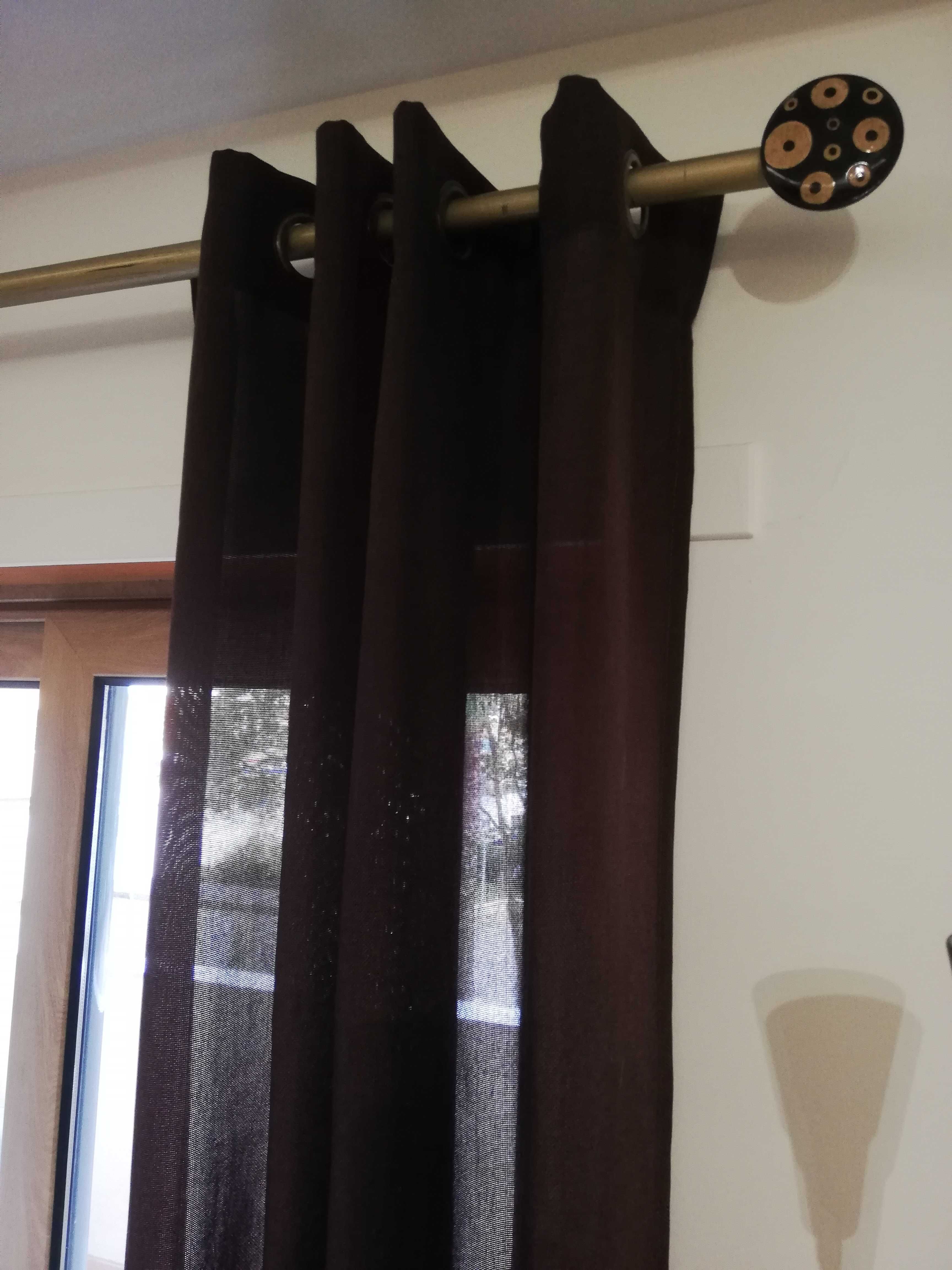 cortinados castanhos da marca Gato Preto