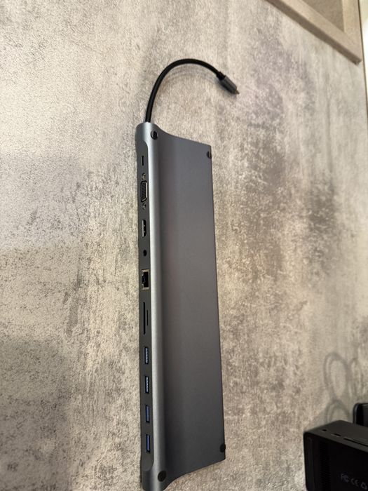 Док станція 11 в 1