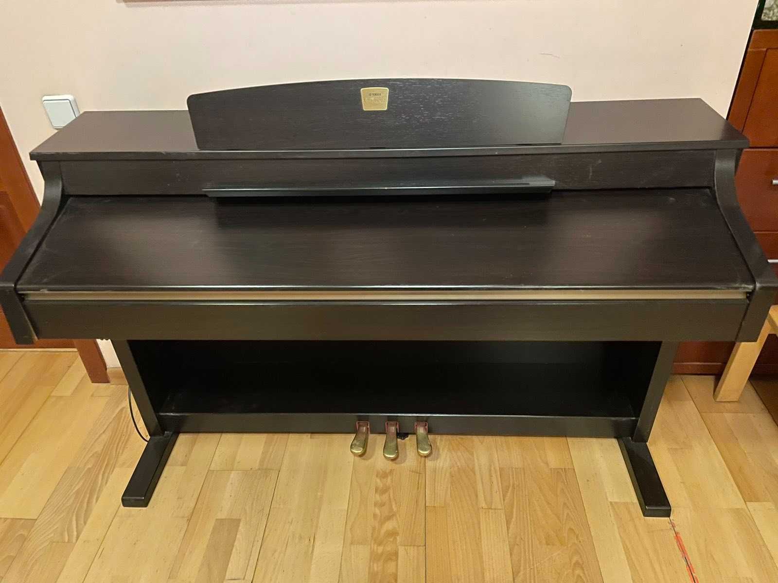 Yamaha Clavinova CLP-330