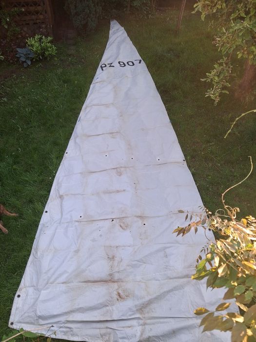 Żagiel od jachtu 7 metrowego ,,Wezyr"