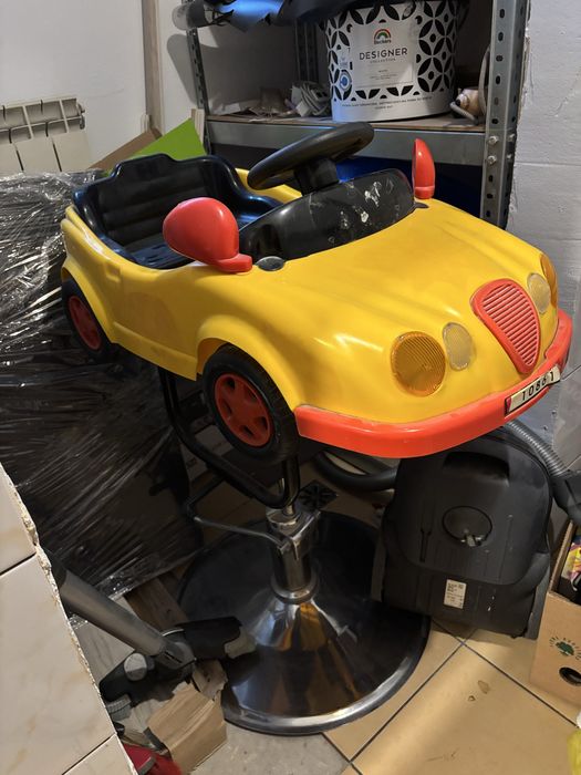 Fotel fryzjerski samochód dziecięcy