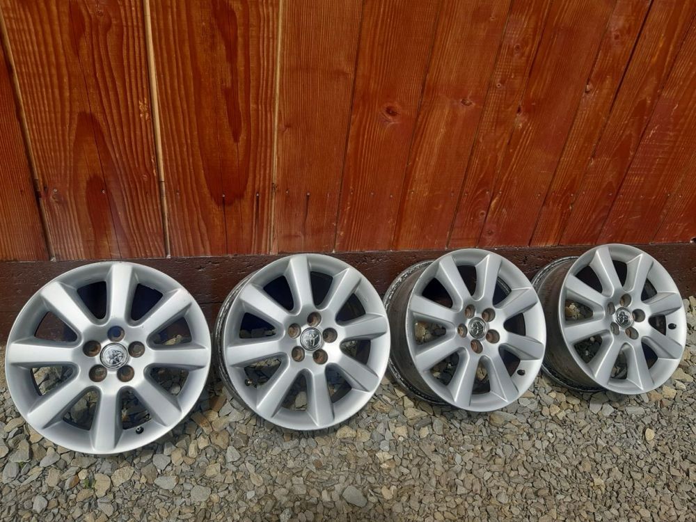 alufelgi 16nastki do toyoty Avensis