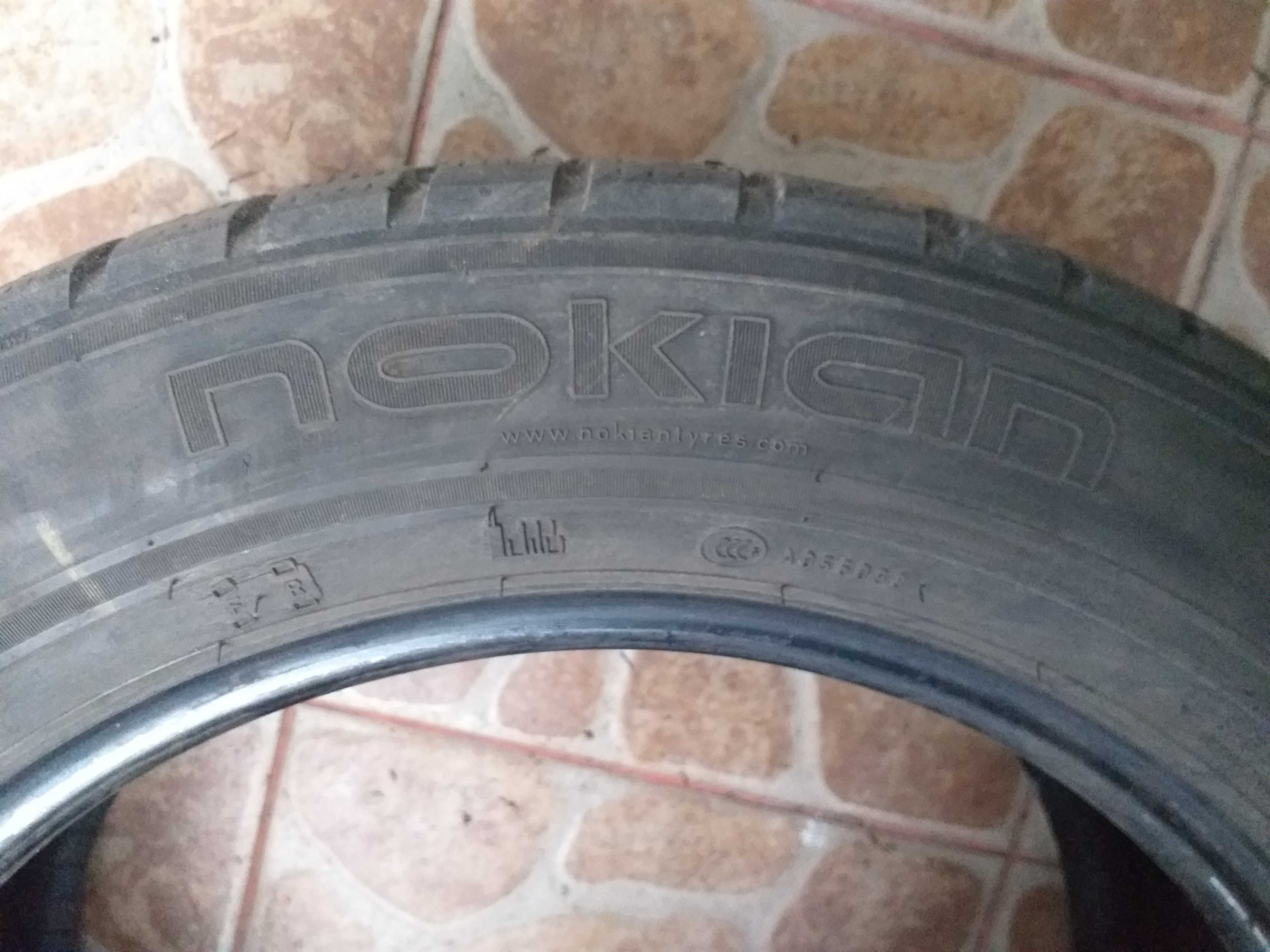 opony zimowe 215/60 R17 4 szt. Nokian