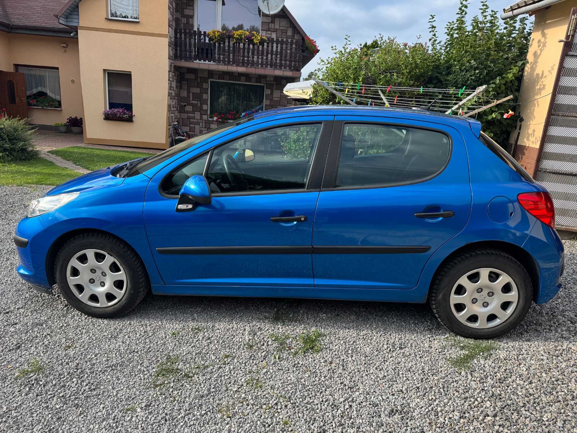 Sprzedam Peugeot 207 1.4 benzyna 2007 rok 75 tys km