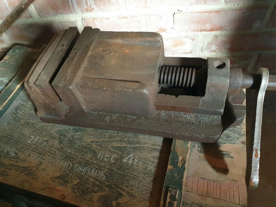 Тиси тиски фрезерні станочні  140 стальні