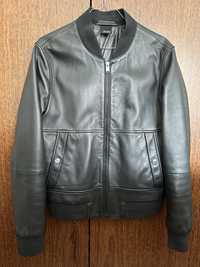 Bomber Hugo Boss em pele (lamb leather)