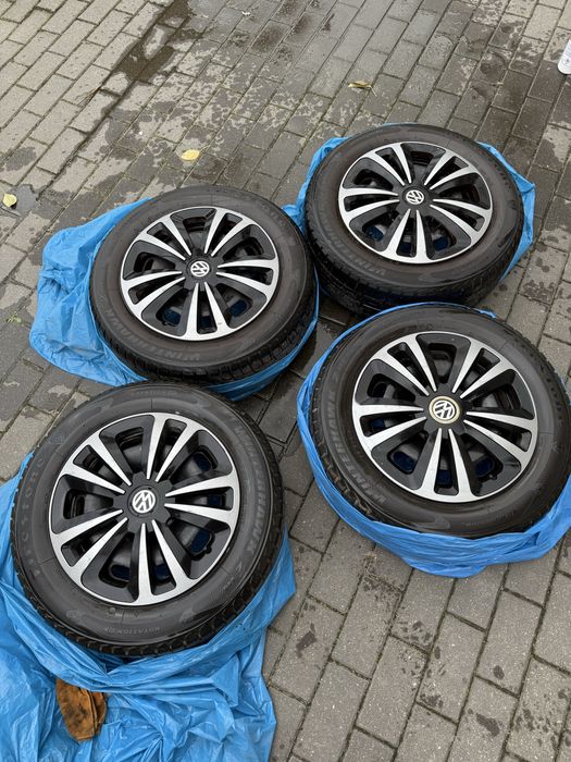 Koła z oponami zimowymi 195/60R15 Firestone