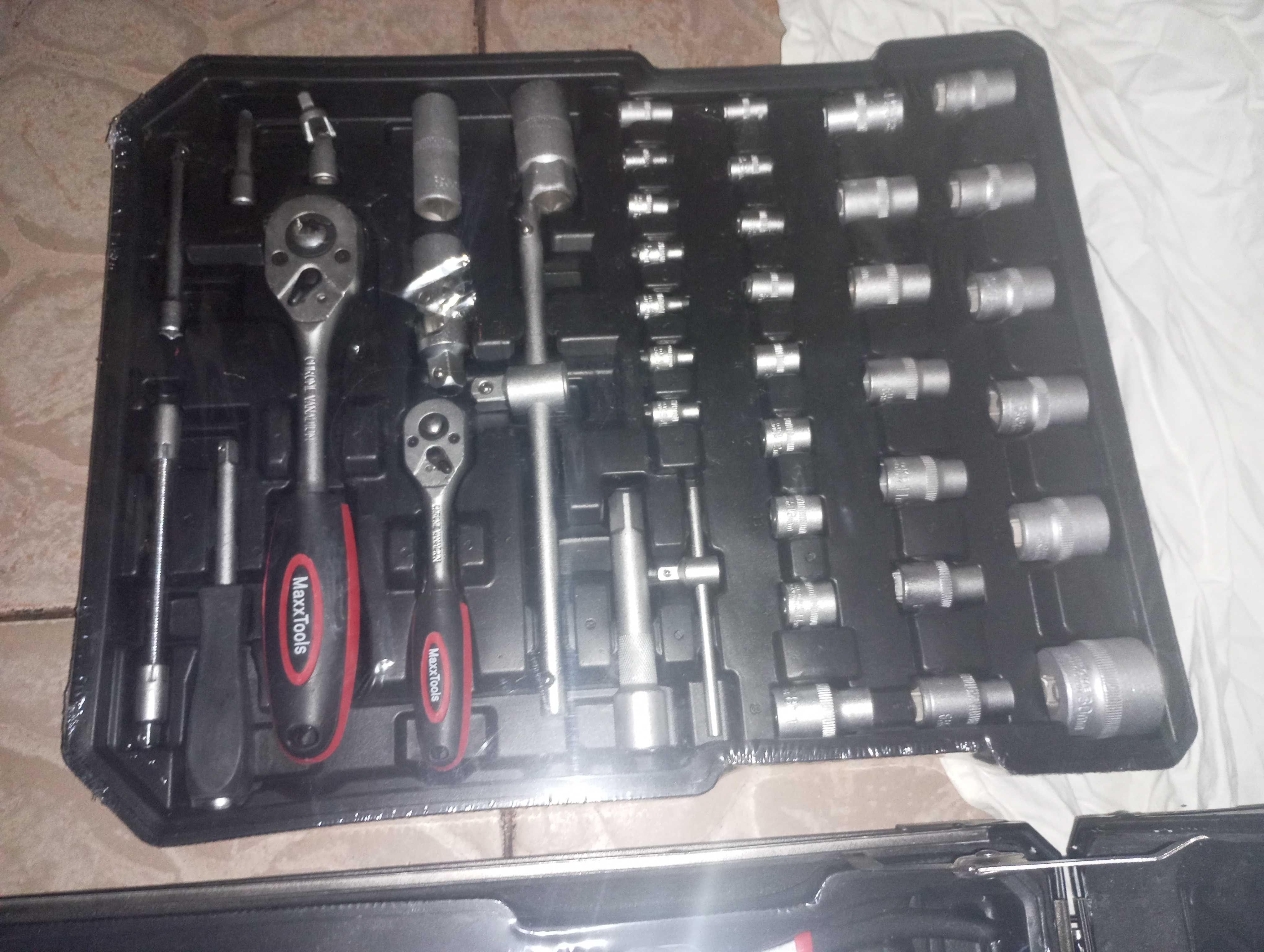 Большой набор инструментов Maxx Tools 386 ед. ключи головки слесарный