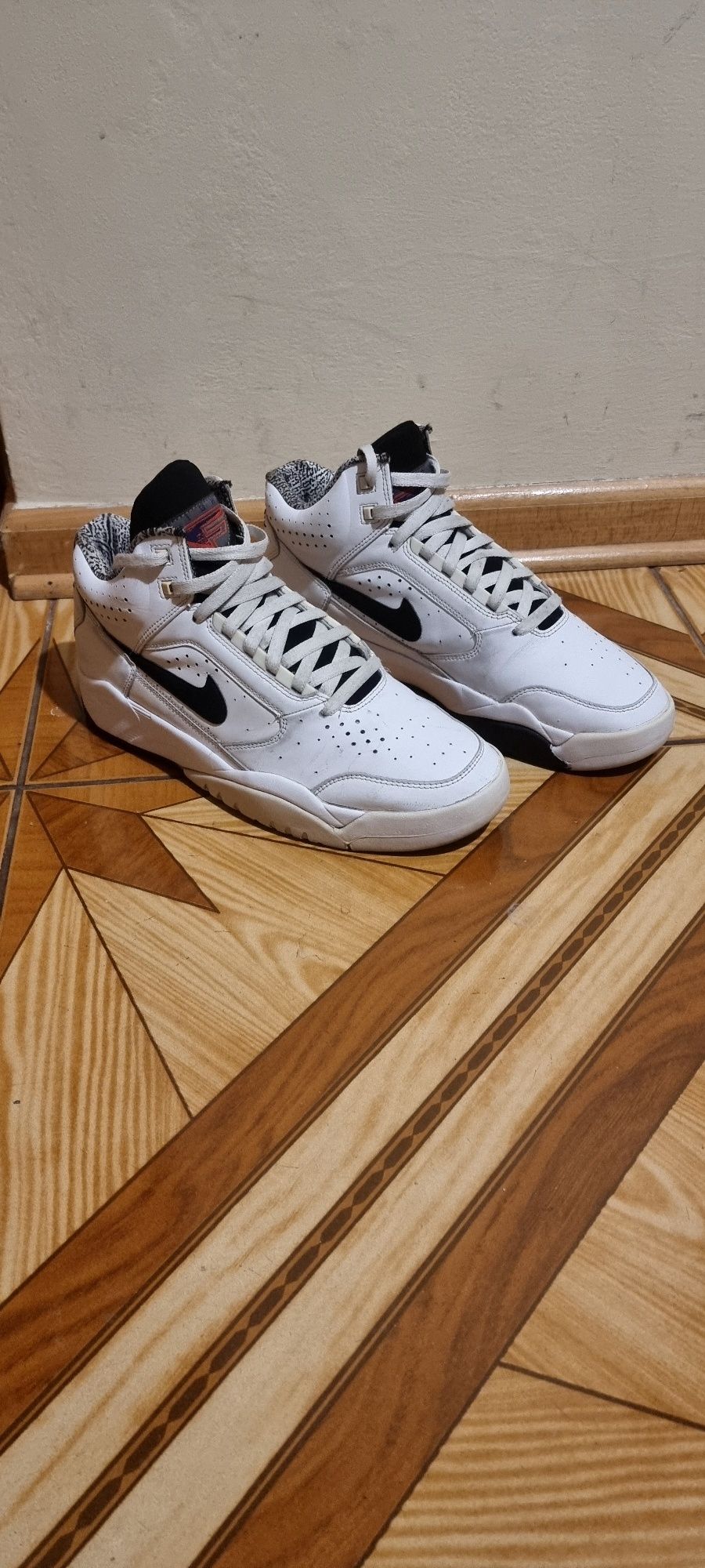 Nike Air Flight Mid 42,5