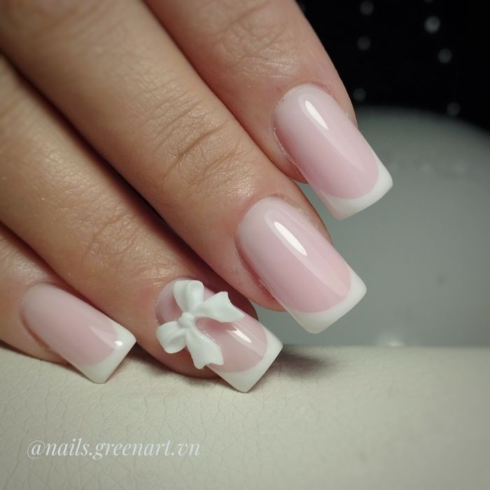 Манікюр Педікюр Гель лак Нарощування