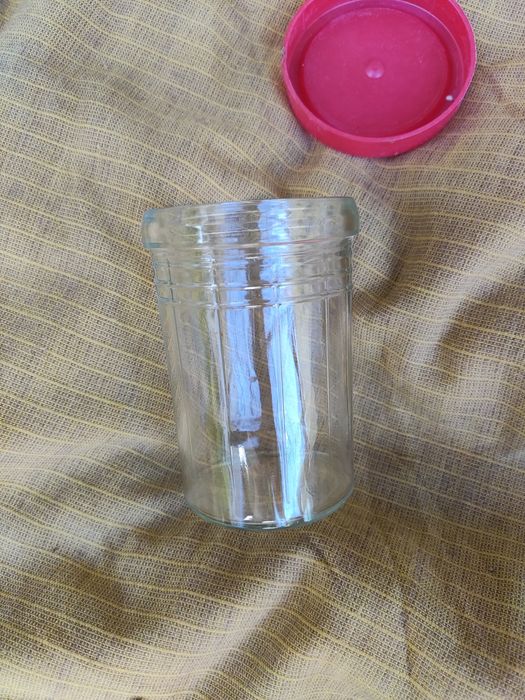 Oryginalna szklanka musztardówka z czasów PRL-u z przykrywką