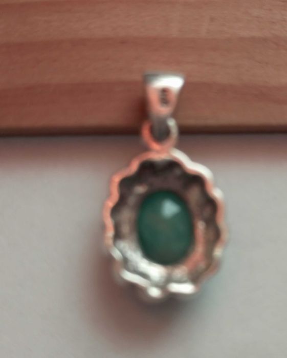 zawieszka srebrna ze szmaragdem, srebro 925 szmaragd i markazyty