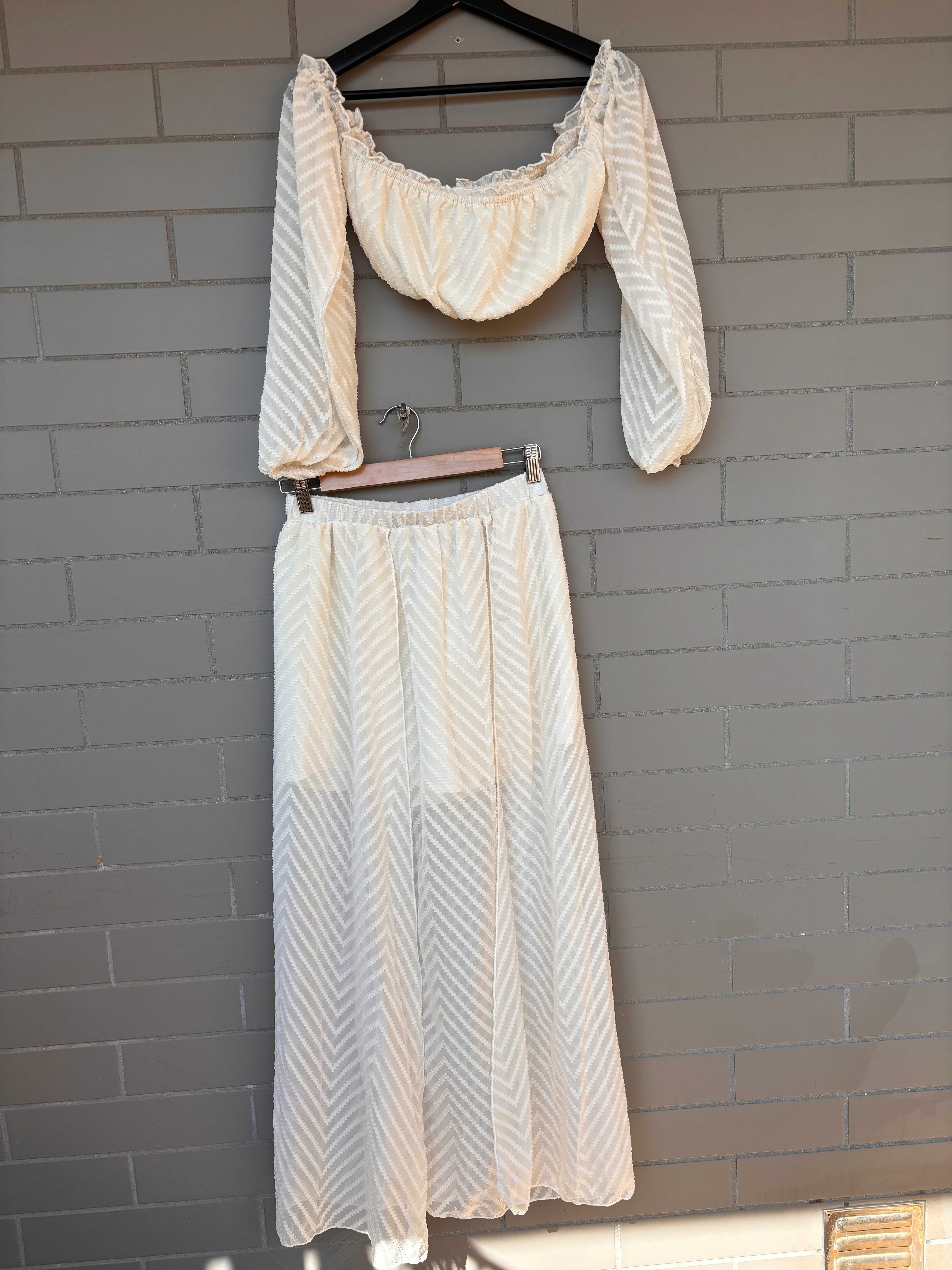 Conjunto top e saia-calção novo