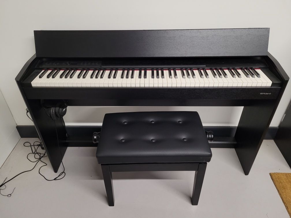 Piano ROLAND Quasi Novo