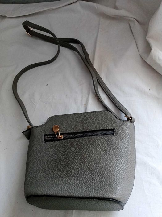 Сумки, клатчи разные  4 шт