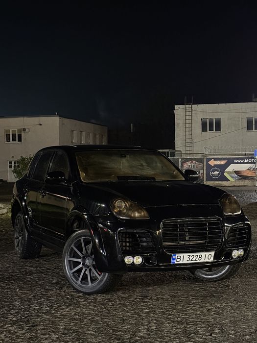 Porshe cayenne 4.5 turbo magnum
