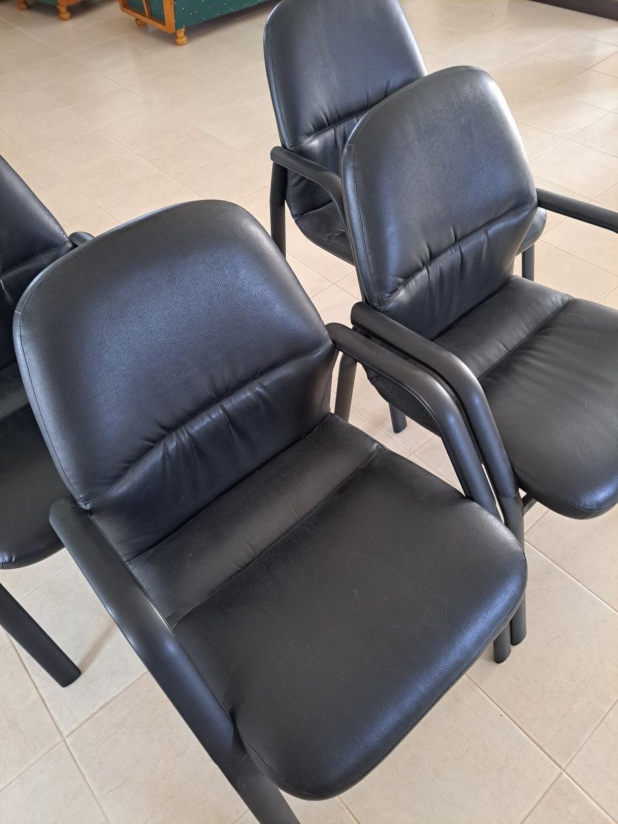 Conjunto de 4 cadeiras de escritório