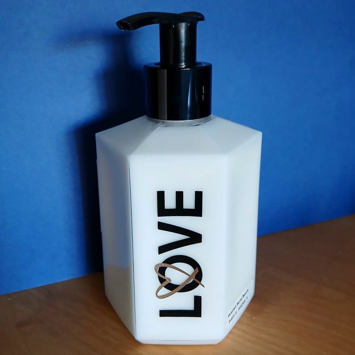 LOVE Fragance Lotion Victoria's Secret