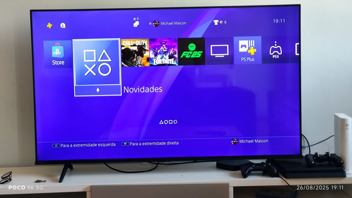 Vendo PS4 slim perfeito estado