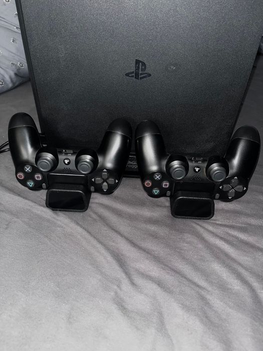 PS4 2 orginalne pady+ podkładka ładująco-chłodząca do ps