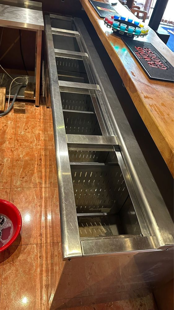 Bancada refrigerante em inox - Botilheiro 5 compartimentos
