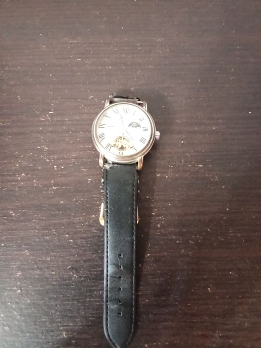 Продам часи б/у.