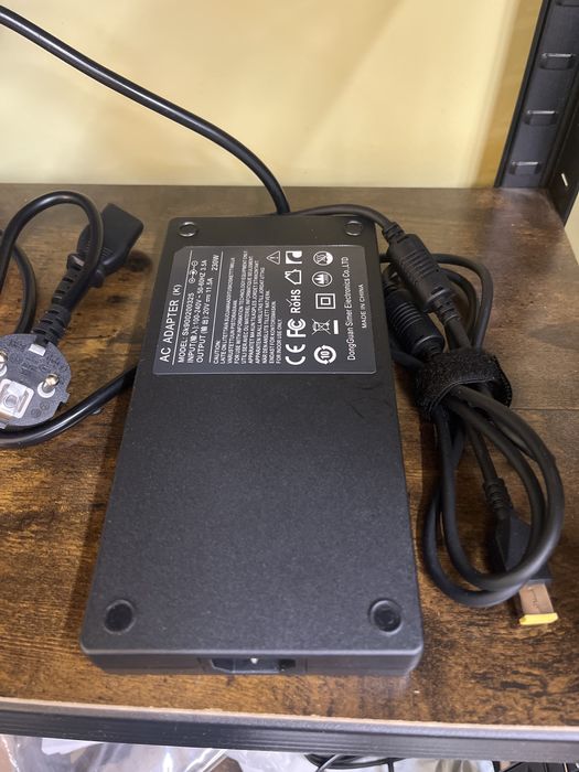 Zasilacz do laptopa Lenovo 230W