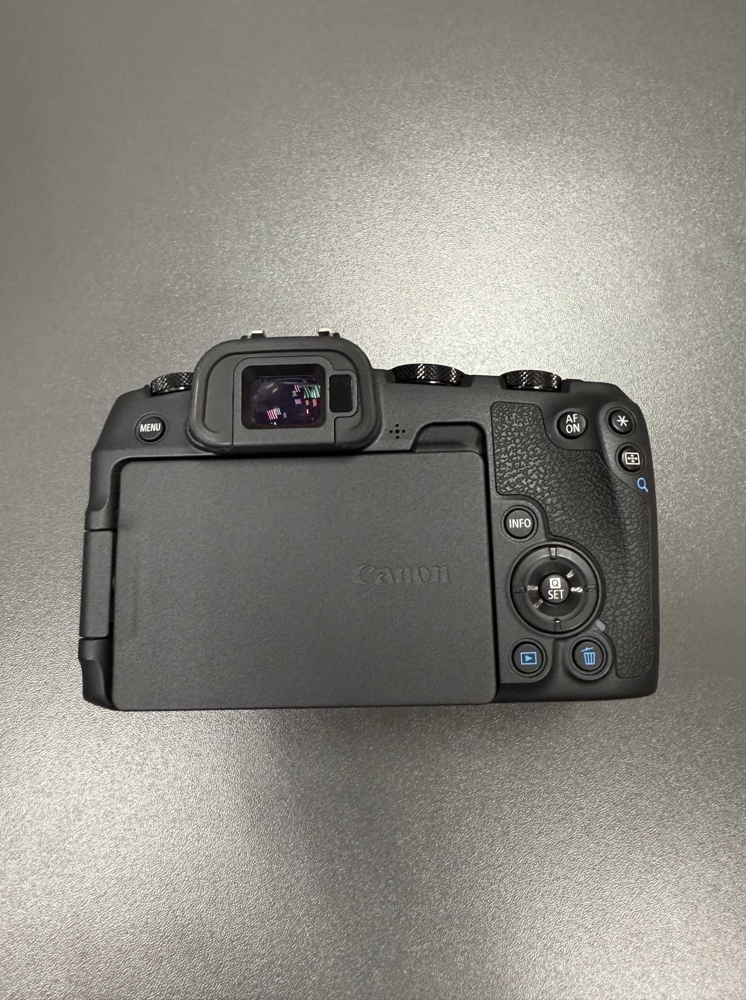 Canon EOS RP – Body – Pełna klatka, stan idealny!