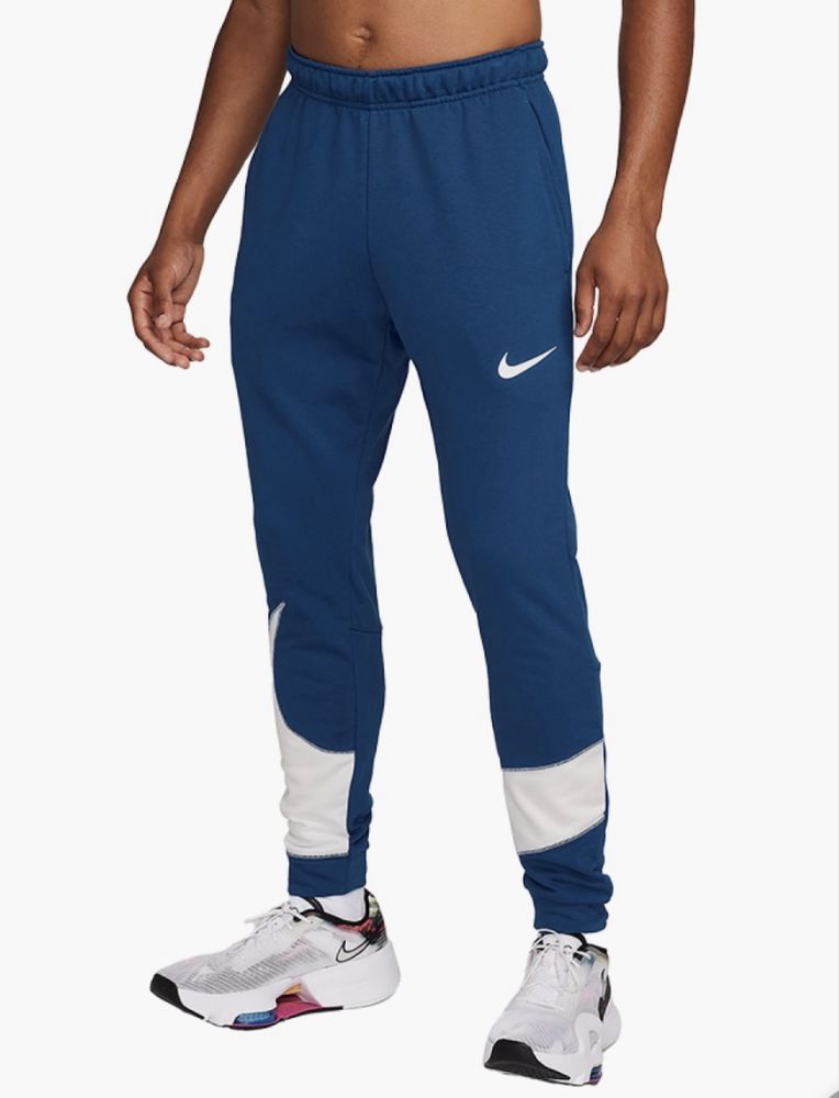 Мужской спортивный костюм Nike Dri-Fit M