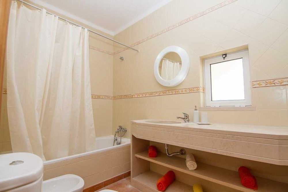 Moradia T1 - Condomínio SunHome, Portimão – Piscina, Jardim e Barbecue