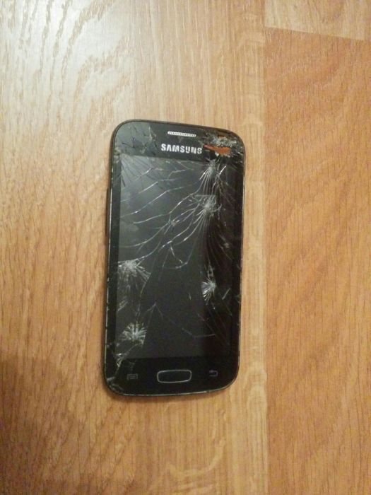 Смартфон Samsung Galaxy GT-S7262