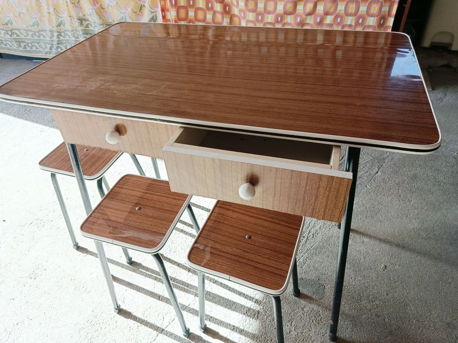 Mesa de cozinha com 1 aba