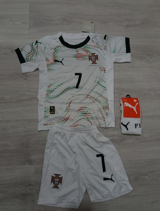 Equipamento criança Portugal 25/26