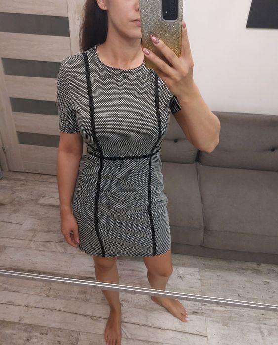 Sukienka biurowa w rozmiarze M (38)