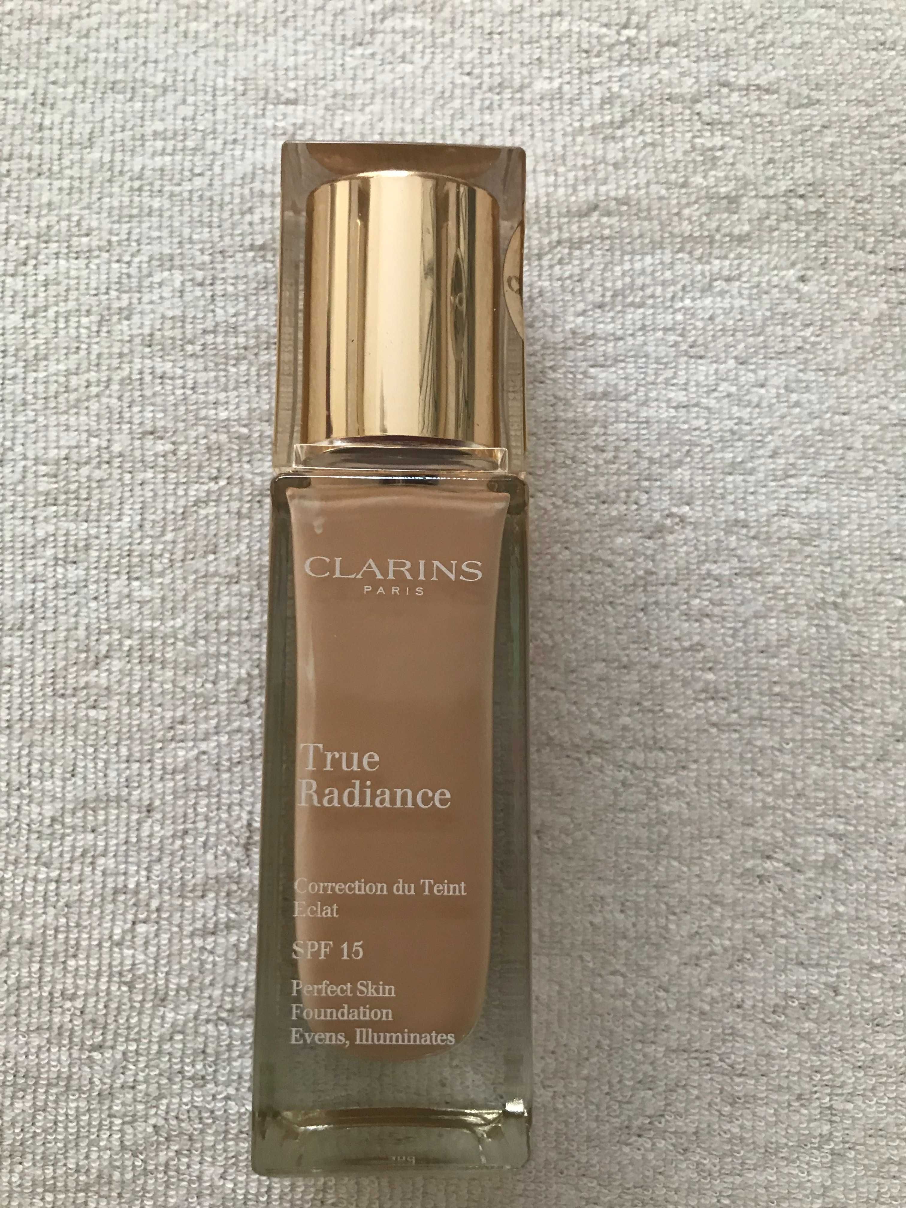 Clarins - Base True Radiance nº 108