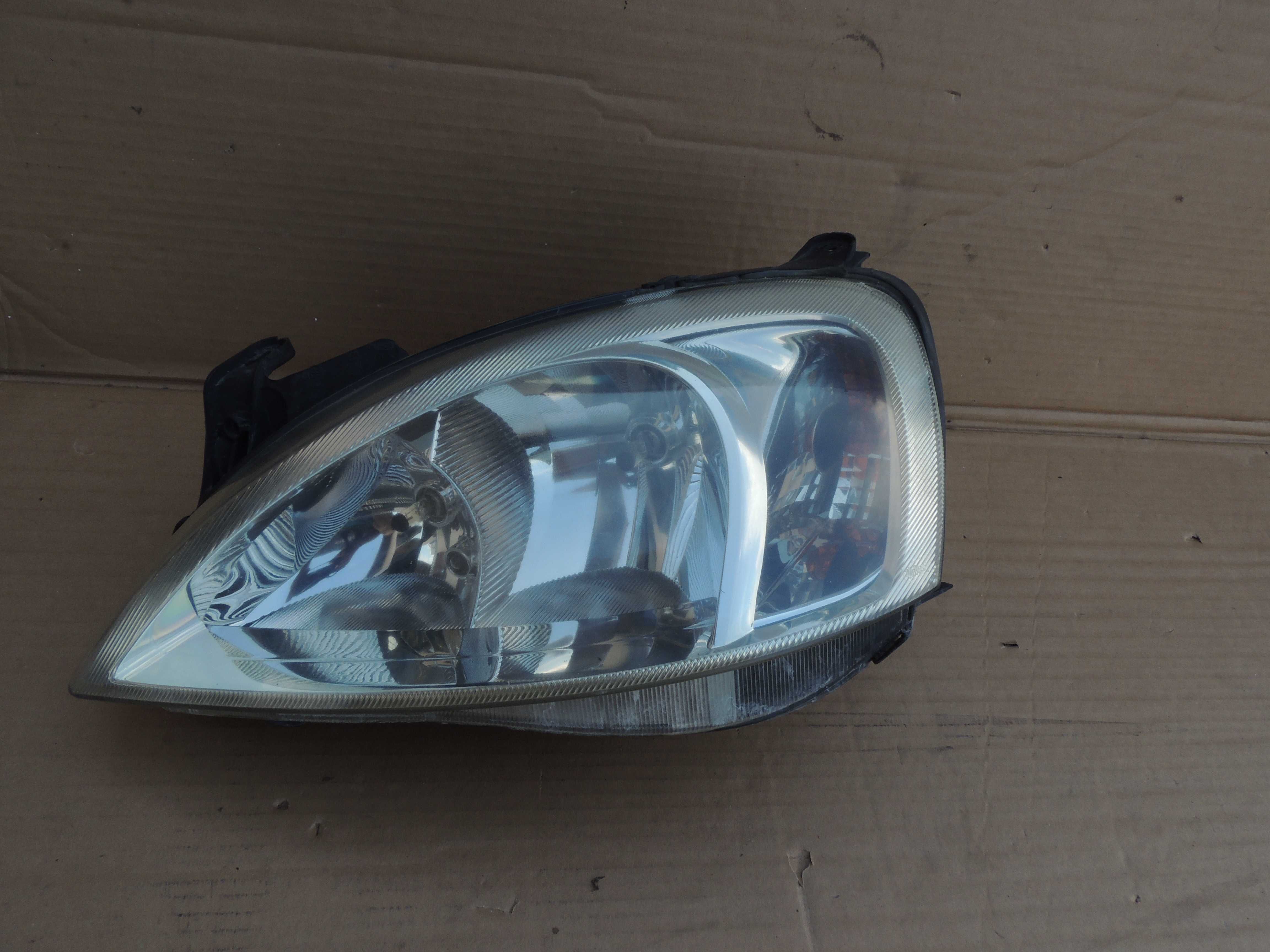 Lampa przednia lewa europejska Opel Corsa C Combo lift 03,04,05,06