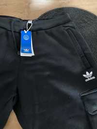 Spodnie dresowe Adidas Nowe