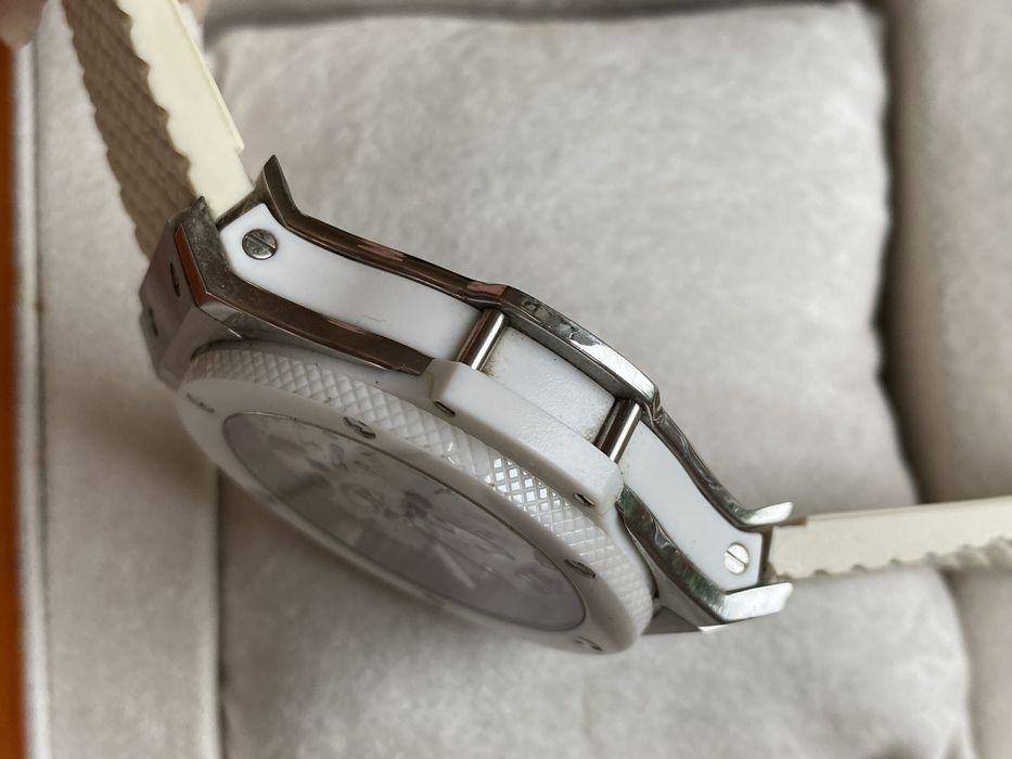 Годинник, кераміка, сапфірове скло