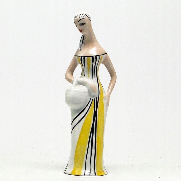 E6T Ćmielów - figurka "Grzybiarka"