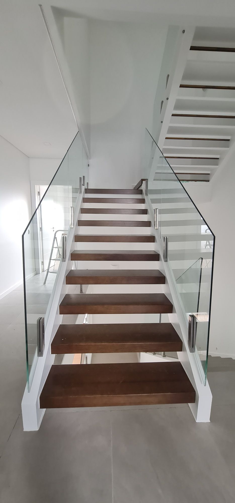 Guardas de escadas e varandas