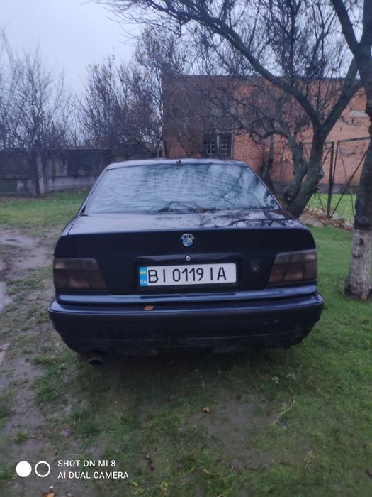 Продам BMW E36 320i