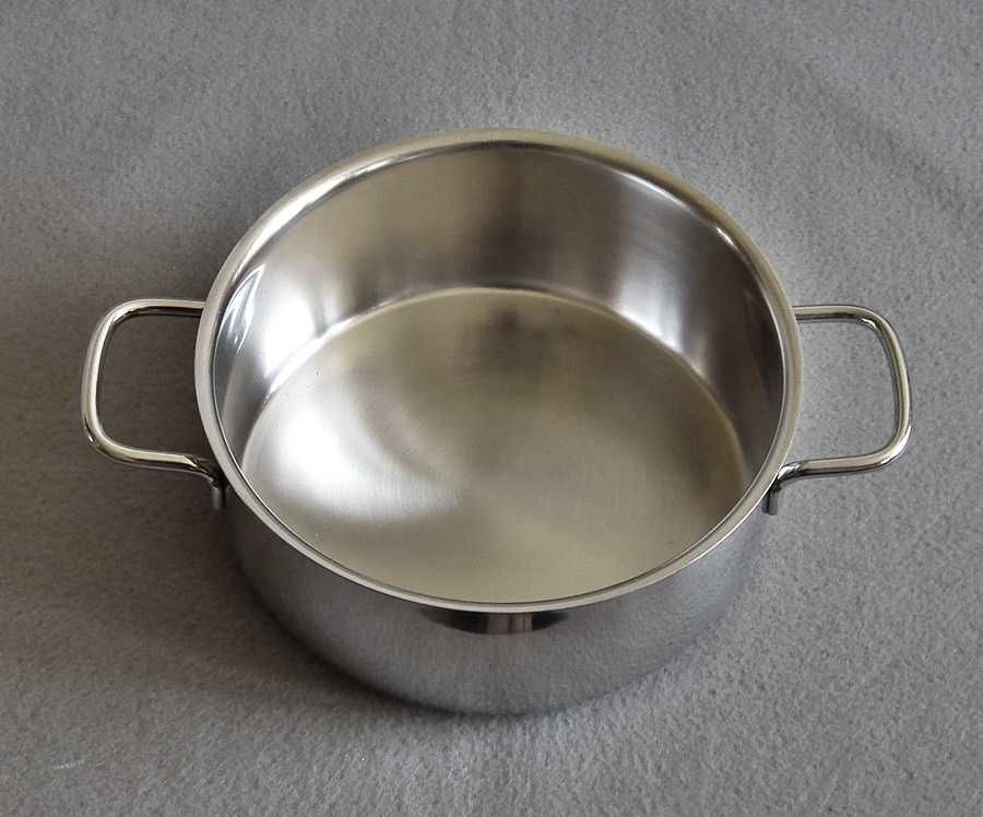 Niemiecki garnek WMF Diadem 20cm o pojemności 2,5l