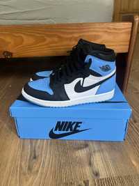 Nike Air Jordan 1 Retro High OG UNC Toe