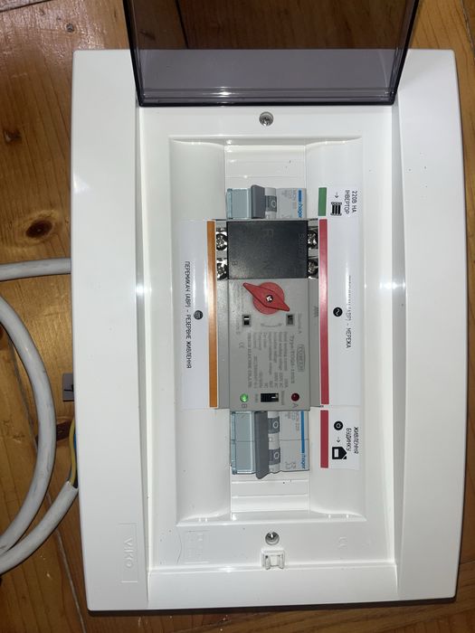 Щит автоматичного вводу резерву (АВР), інвертор, акумулятор, инвертор