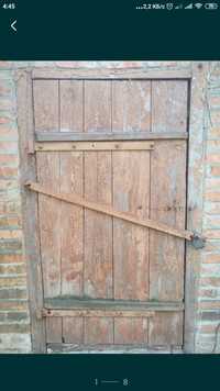Двері дерев'яні і металеві (терміново)