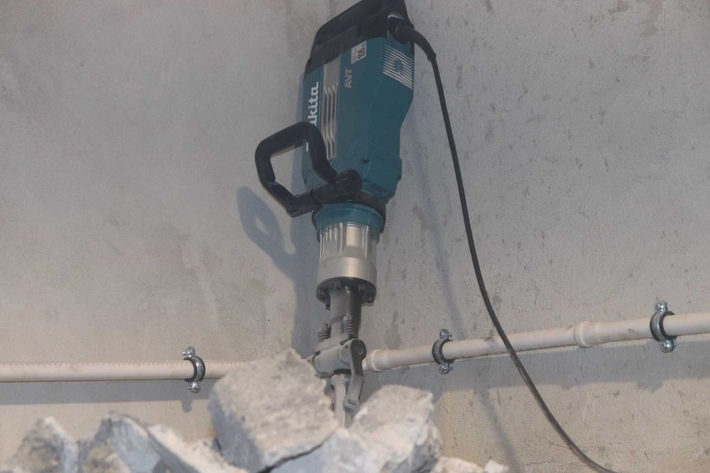 Młot wyburzeniowy 48,5 J - MAKITA HM 1512 - WYNAJEM !!!