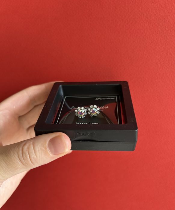 Космічний колір муасанітів Сережки квіточки 0,5 карат