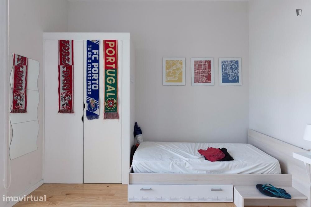 Quarto - localizado em Bonfim Porto